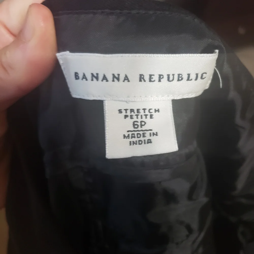 Banana Republic 6 simple black skirt back pockets - Picture 6 of 7